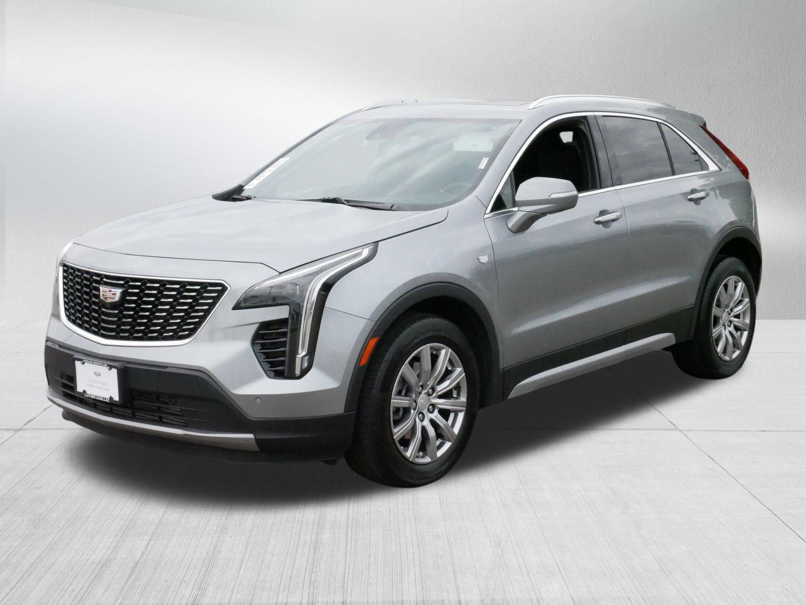 2023 Cadillac XT4 Premium Luxury photo 2