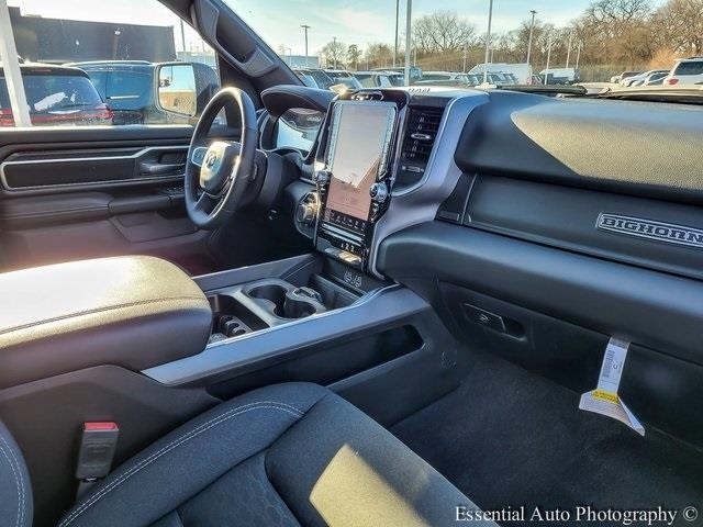 2025 RAM 1500 - Image 35