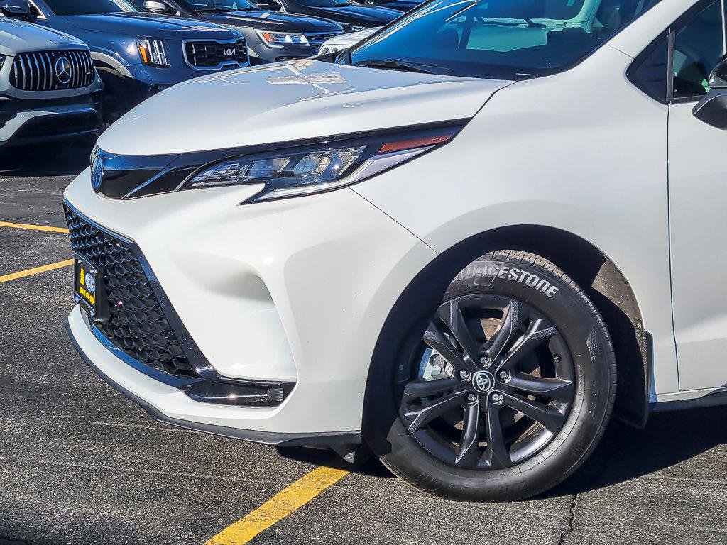 2025 TOYOTA SIENNA - Image 2