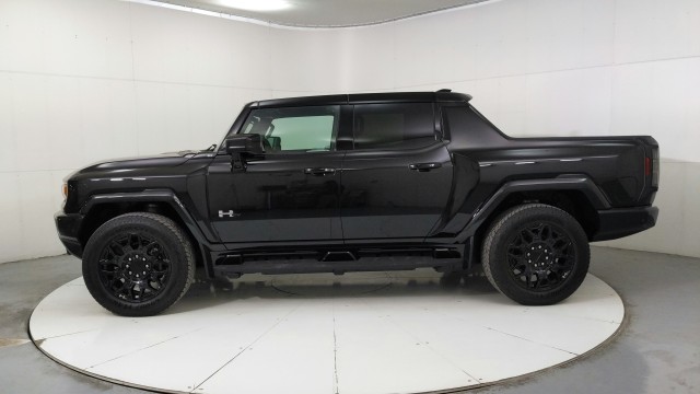 Used 2025 Void Black GMC 2X image 2