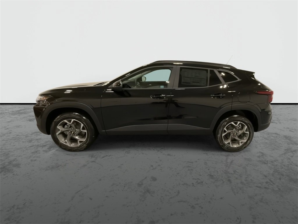 2025 Chevrolet Trax LT photo 5