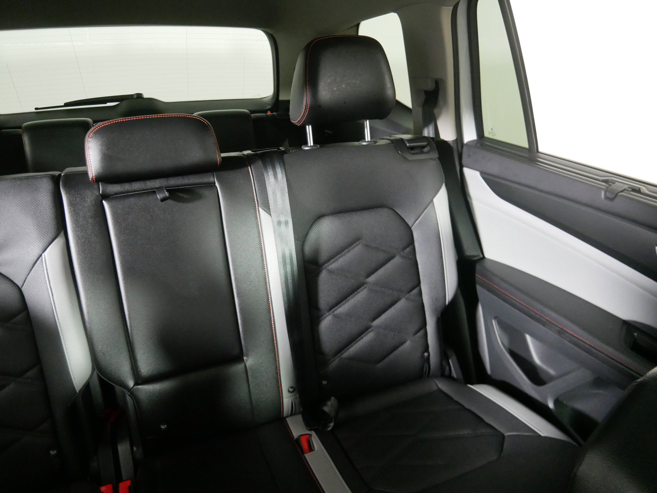 2024 Volkswagen Atlas Peak Edition SE Technology photo 14