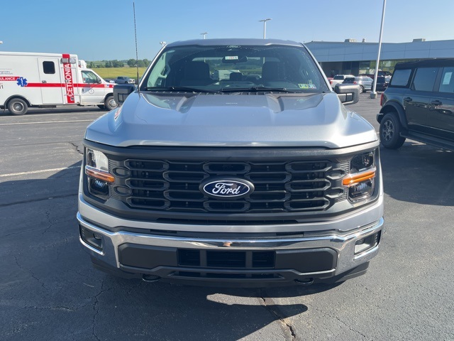 2025 Ford F-150 XL photo 2