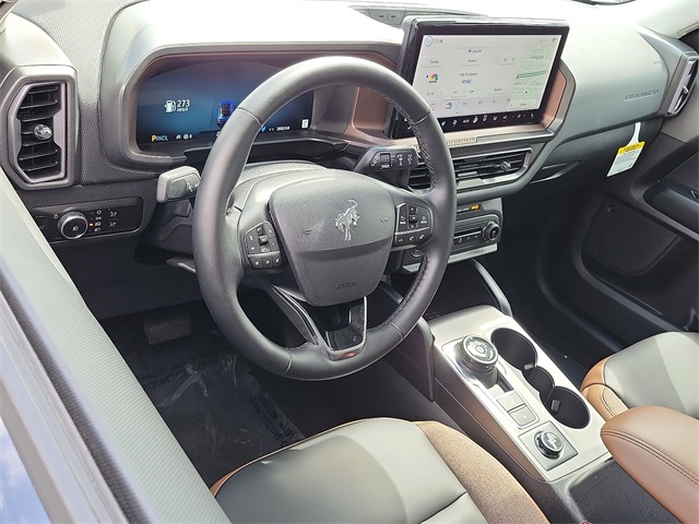 2025 Ford Bronco Sport Outer Banks photo 2