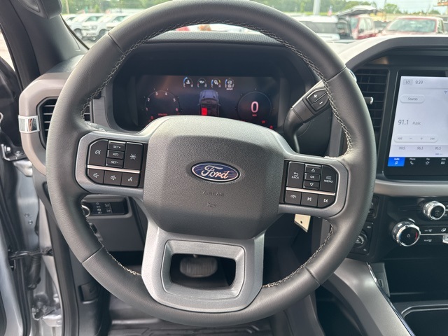 2025 Ford F-150 XLT photo 13