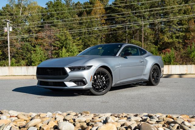 2025 Ford Mustang EcoBoost's photo
