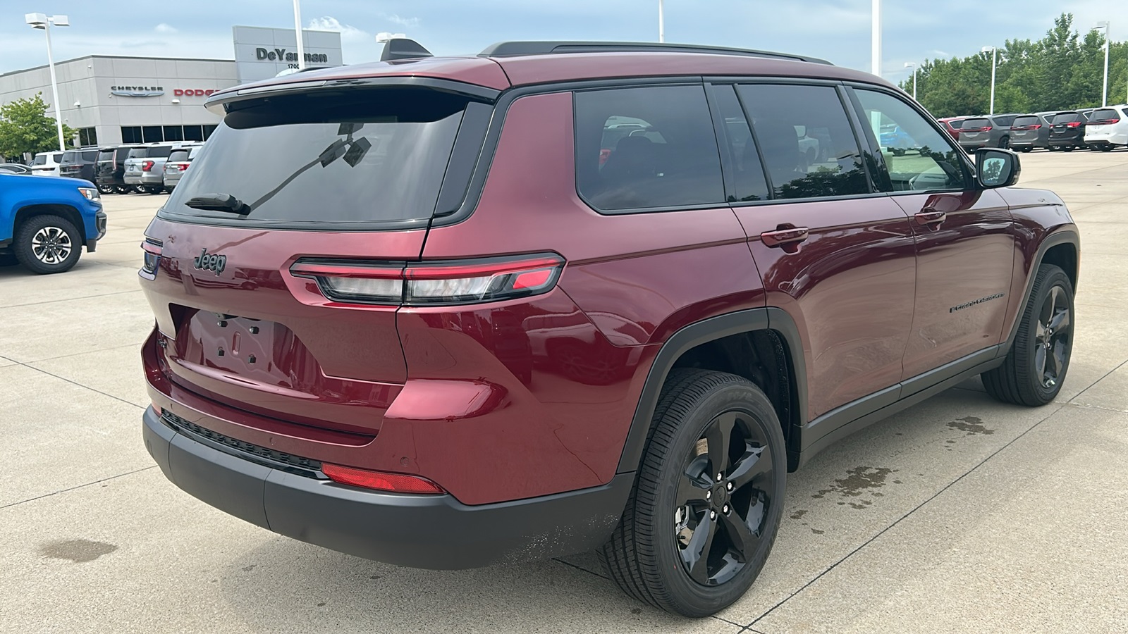 2025 Jeep Grand Cherokee Altitude X photo 3