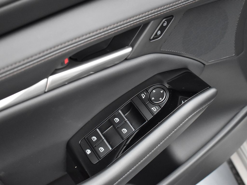 2025 Mazda Mazda3 2.5 Select Sport photo 7