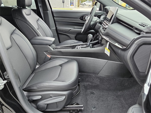 2026 Jeep Compass Latitude photo 14