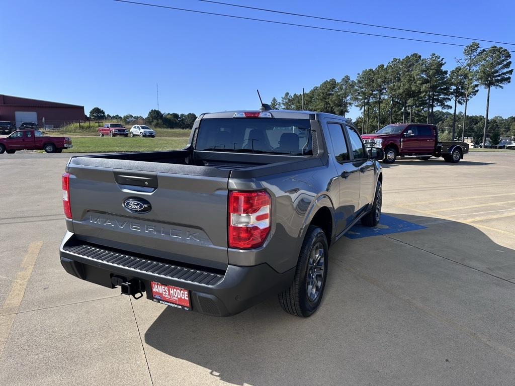 2025 Ford Maverick XLT photo 2