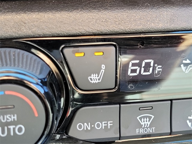 2024 Nissan Kicks SR photo 19