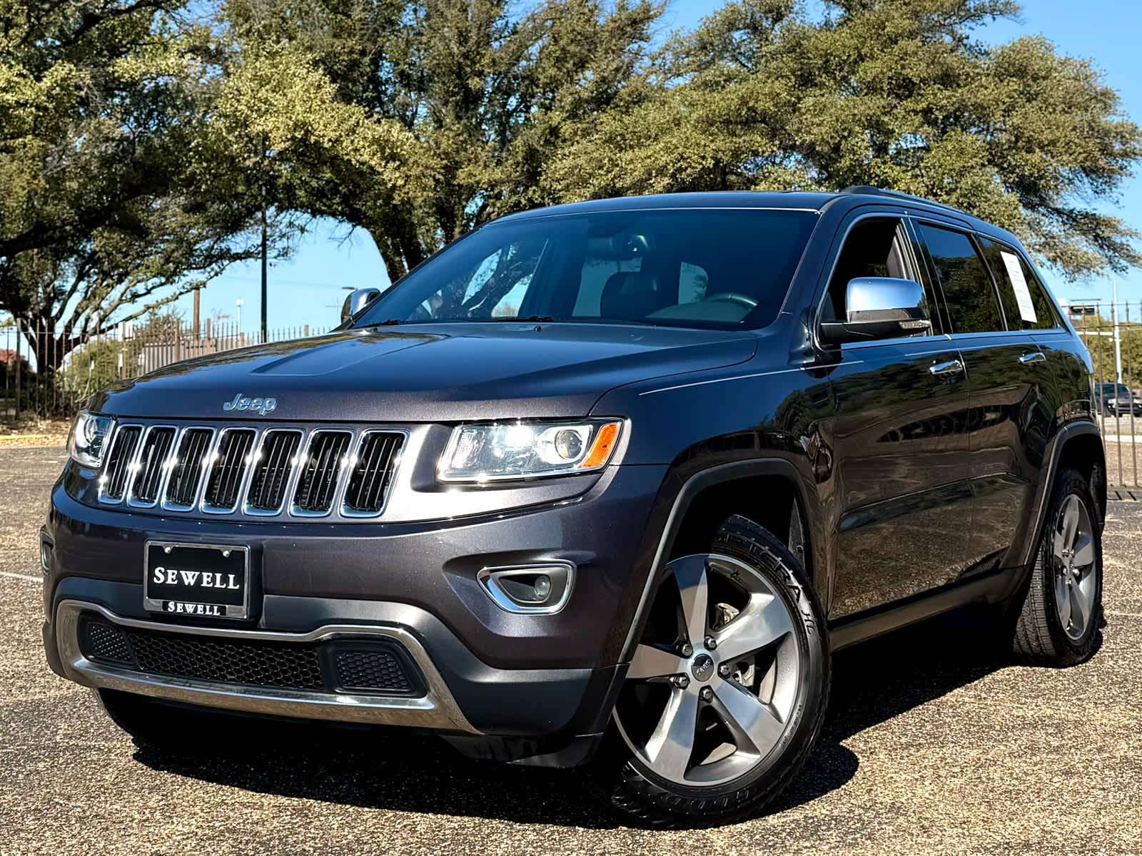 2016 Jeep Grand Cherokee Limited's photo