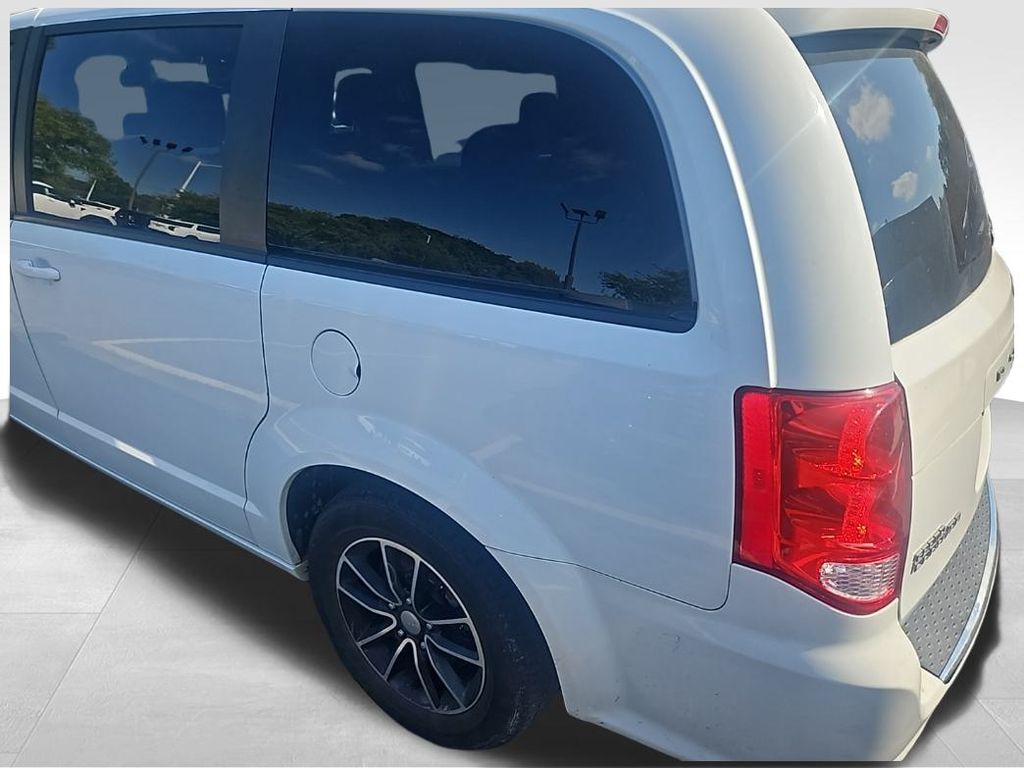 2018 Dodge Grand Caravan GT photo 4