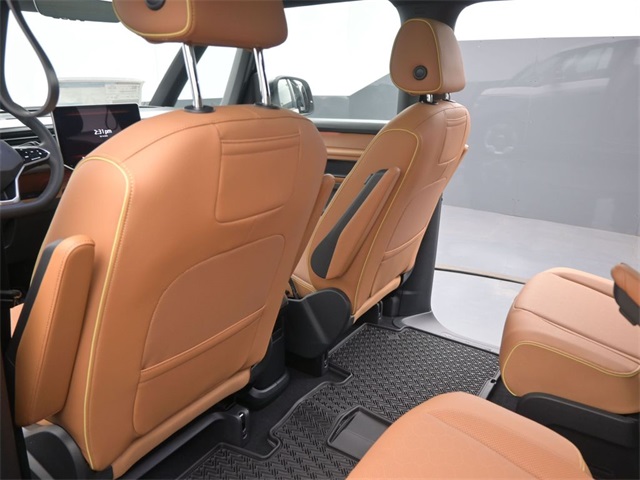 2025 Volkswagen ID. Buzz Pro Plus photo 15