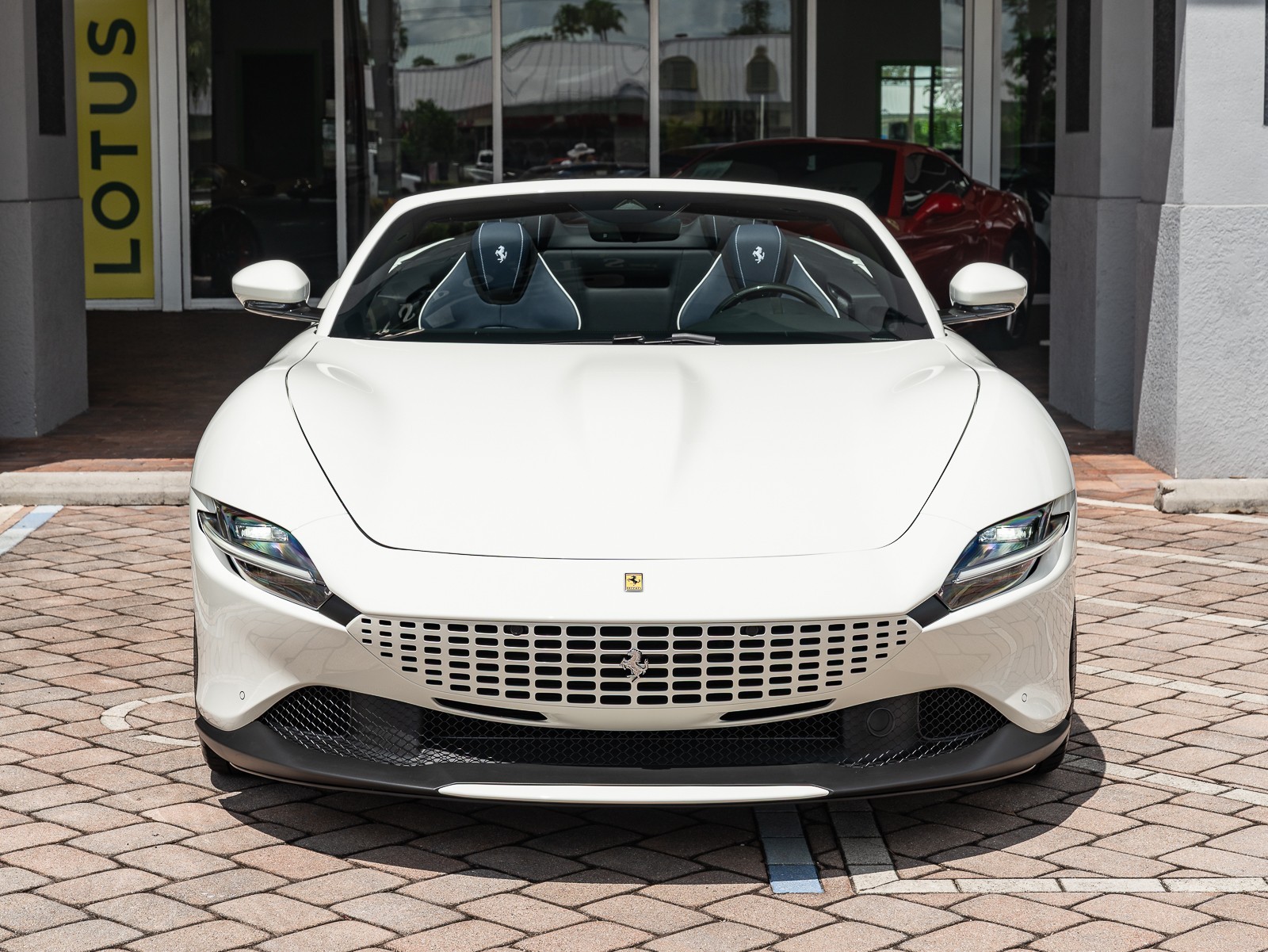 2024 Ferrari Roma Spider photo 17