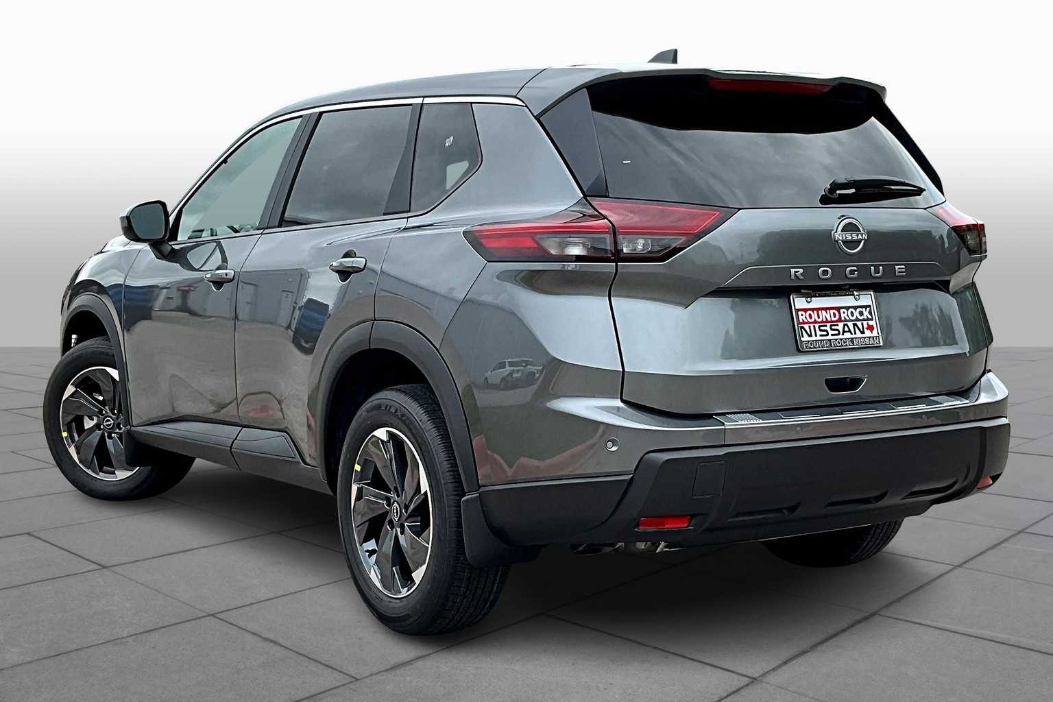2025 Nissan Rogue SV photo 7