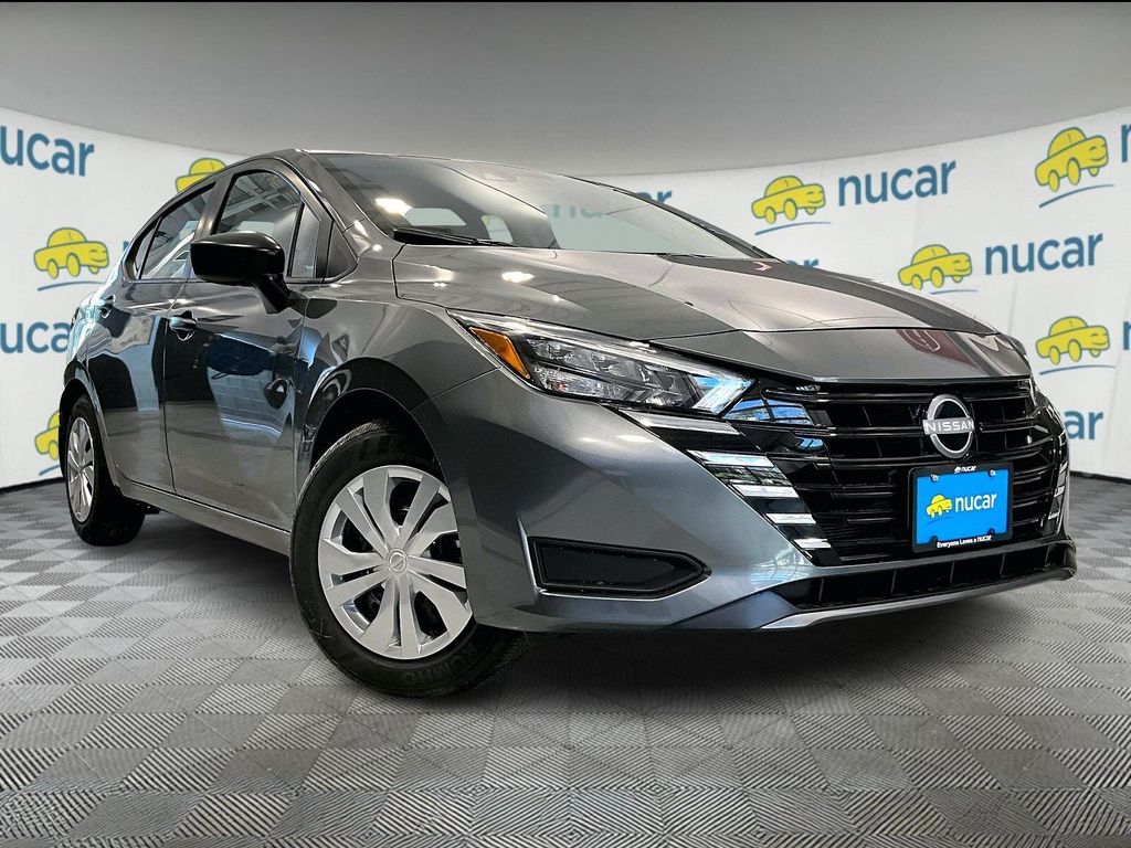 2025 Nissan Versa Sedan S's photo