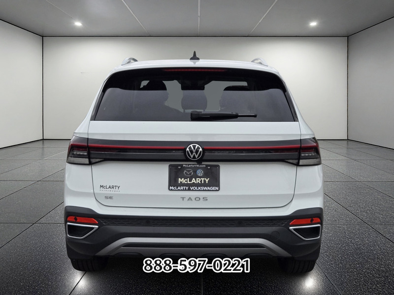 2025 Volkswagen Taos SE photo 3