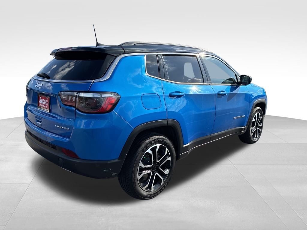 2023 Jeep Compass Limited photo 5