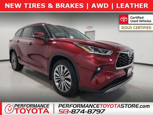 2021 Toyota Highlander Platinum's photo