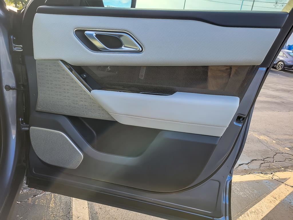 2023 LAND ROVER RANGE ROVER VELAR - Image 21