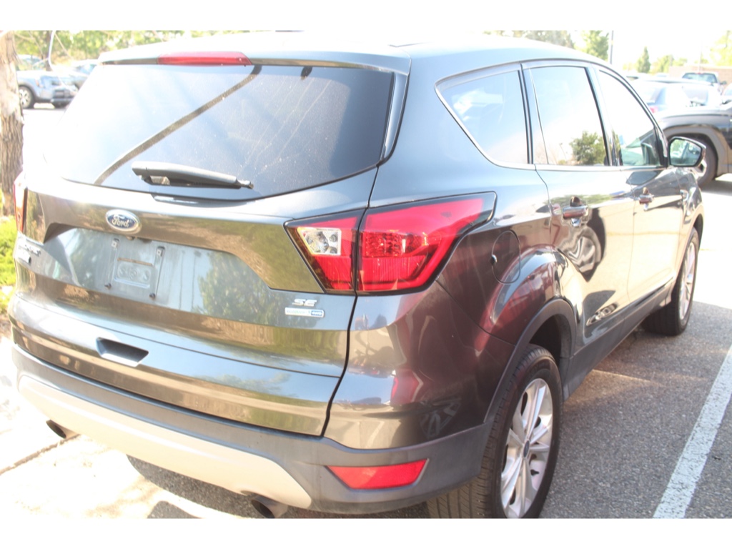 2021 Ford Edge SEL photo 7