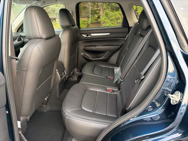 2025 Mazda CX-5 2.5 S Preferred photo 7