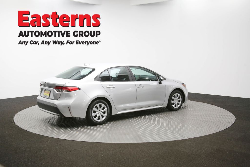 2021 Toyota Corolla LE photo 27