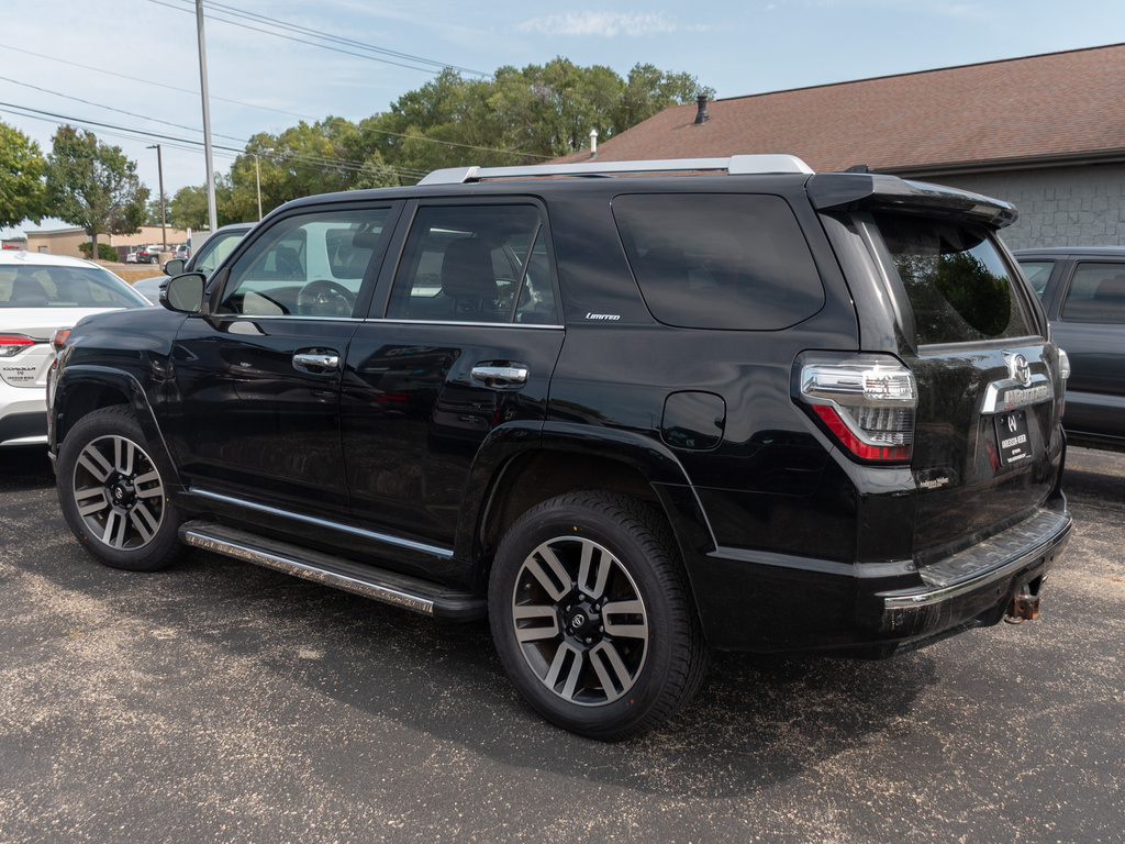 2016 Toyota 4Runner Limited photo 2