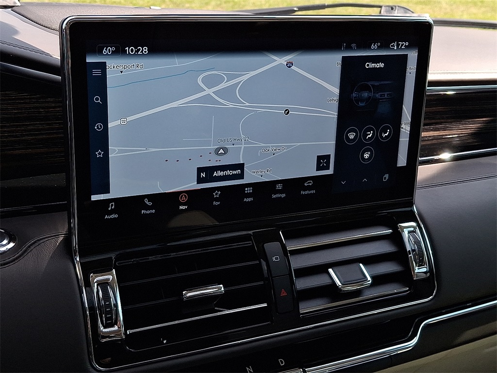 2023 Lincoln Navigator L photo 24