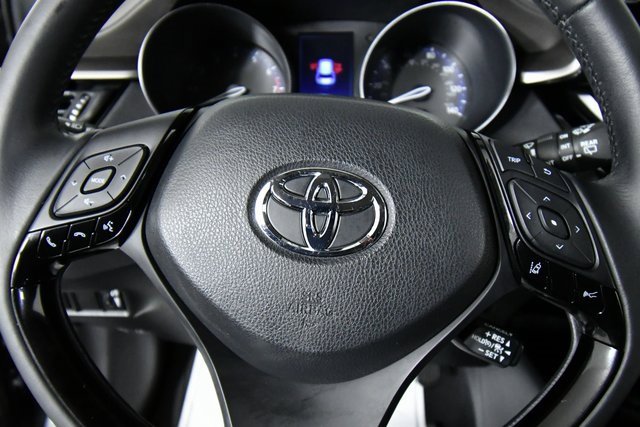 2021 Toyota C-HR LE photo 2