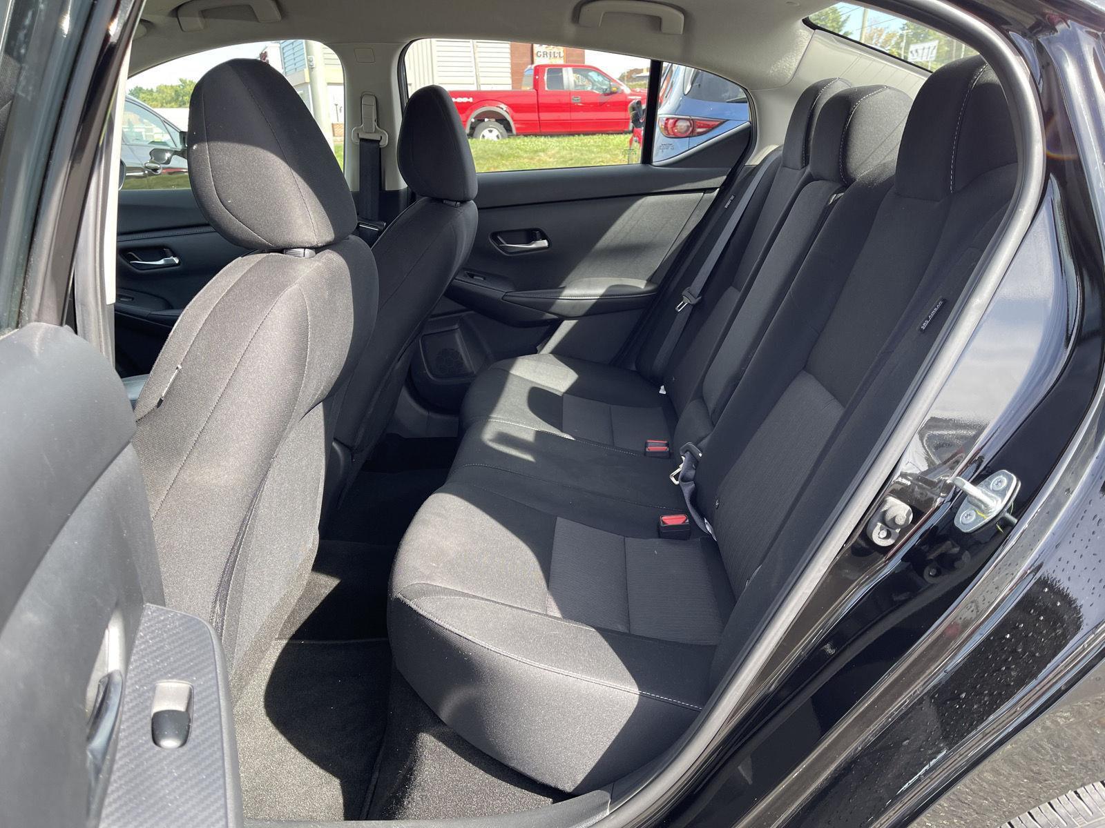 2022 Nissan Sentra SV photo 12