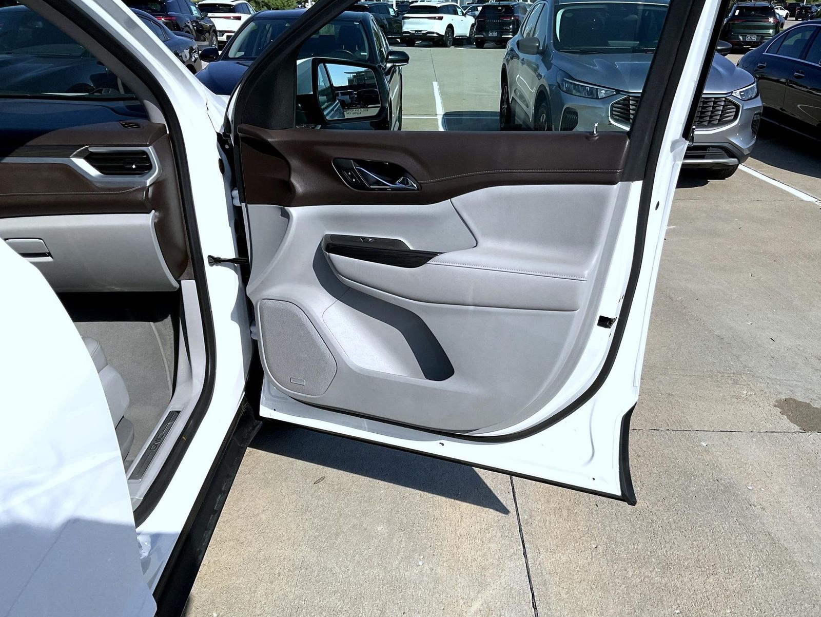 2023 Gmc Acadia SLT photo 15