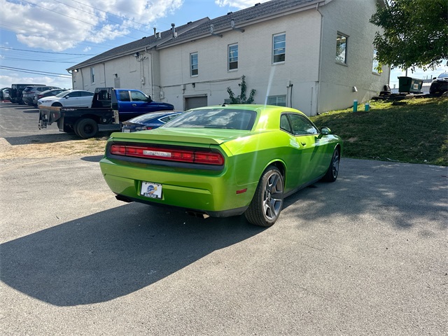 2011 Dodge Challenger R/T photo 18