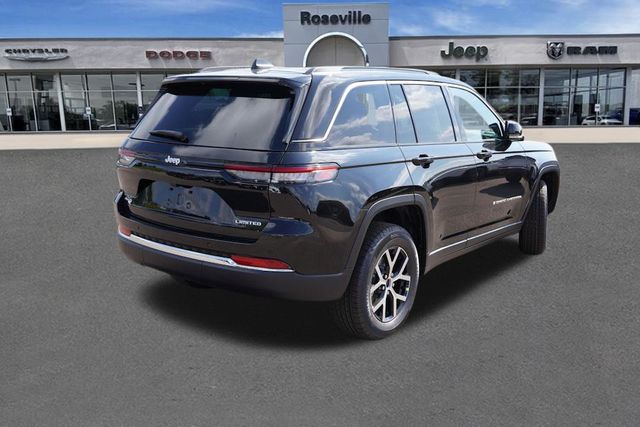 2025 Jeep Grand Cherokee Limited photo 3