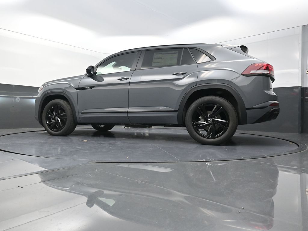 2025 Volkswagen Atlas Cross Sport SEL R-Line photo 19