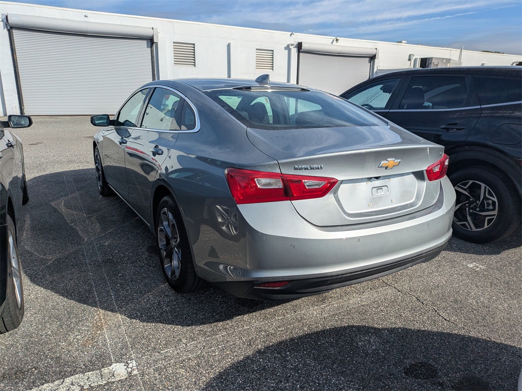 2024 Chevrolet Malibu 1LT photo 3