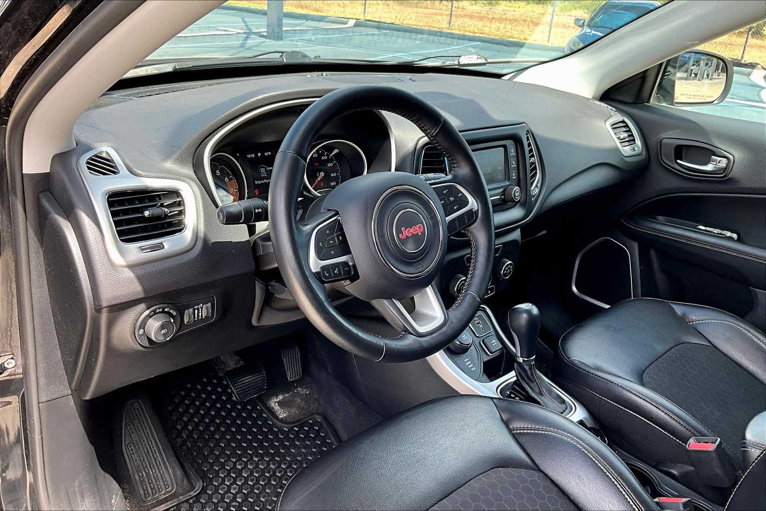 2018 Jeep Compass Latitude photo 15