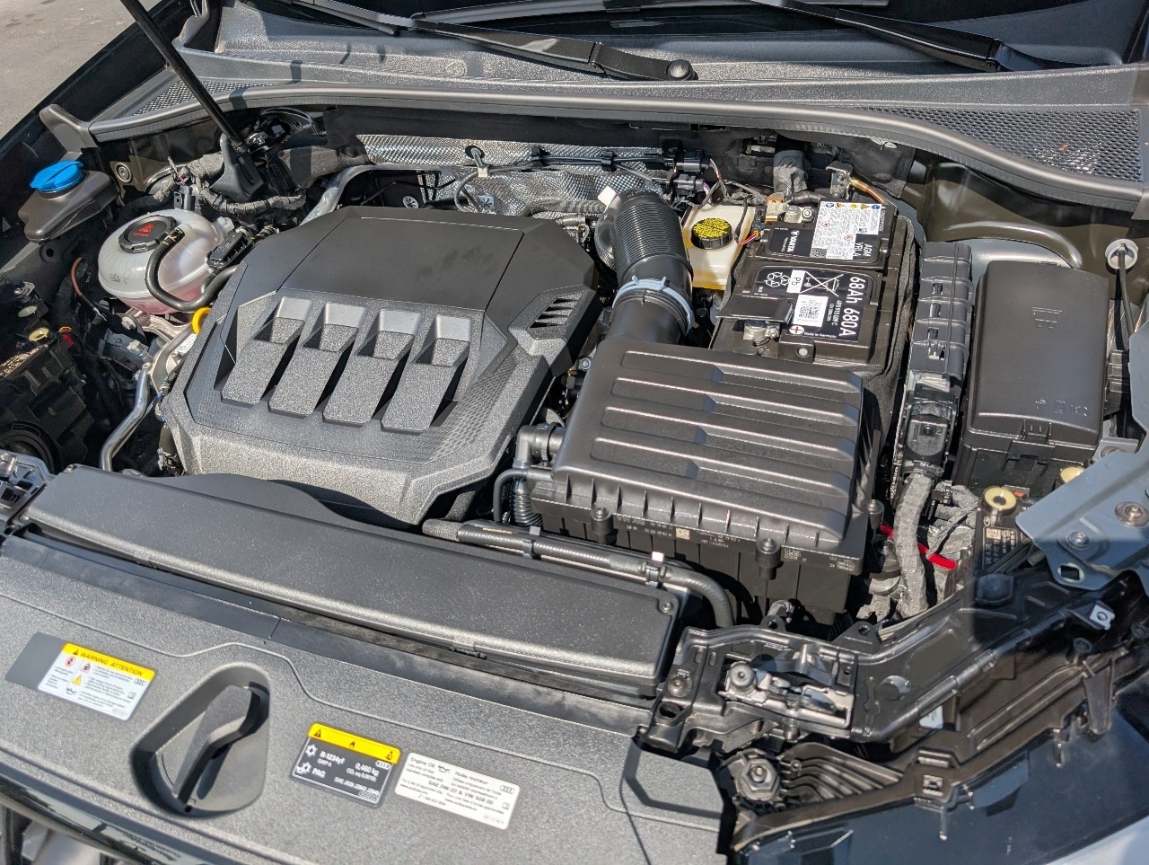 2025 Audi Q3 S line Premium photo 4
