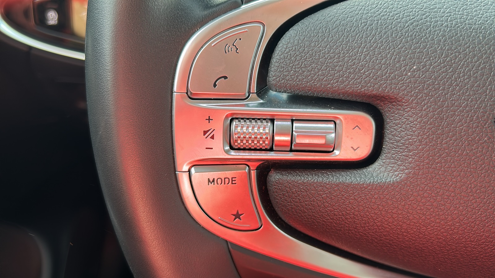 2023 Genesis GV70 2.5T photo 19