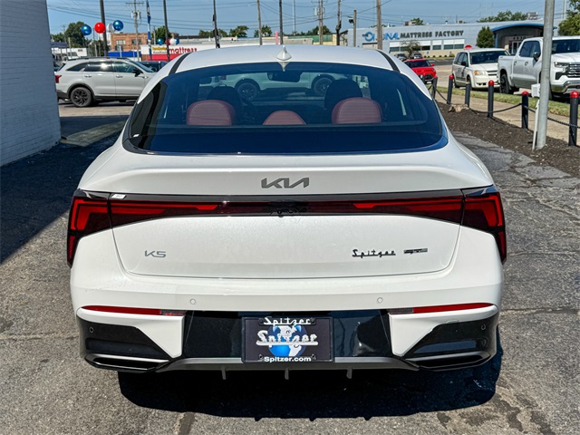 2026 Kia K5 GT-Line photo 4