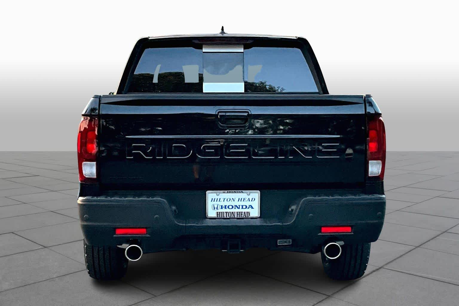 2026 Honda Ridgeline Black Edition photo 3