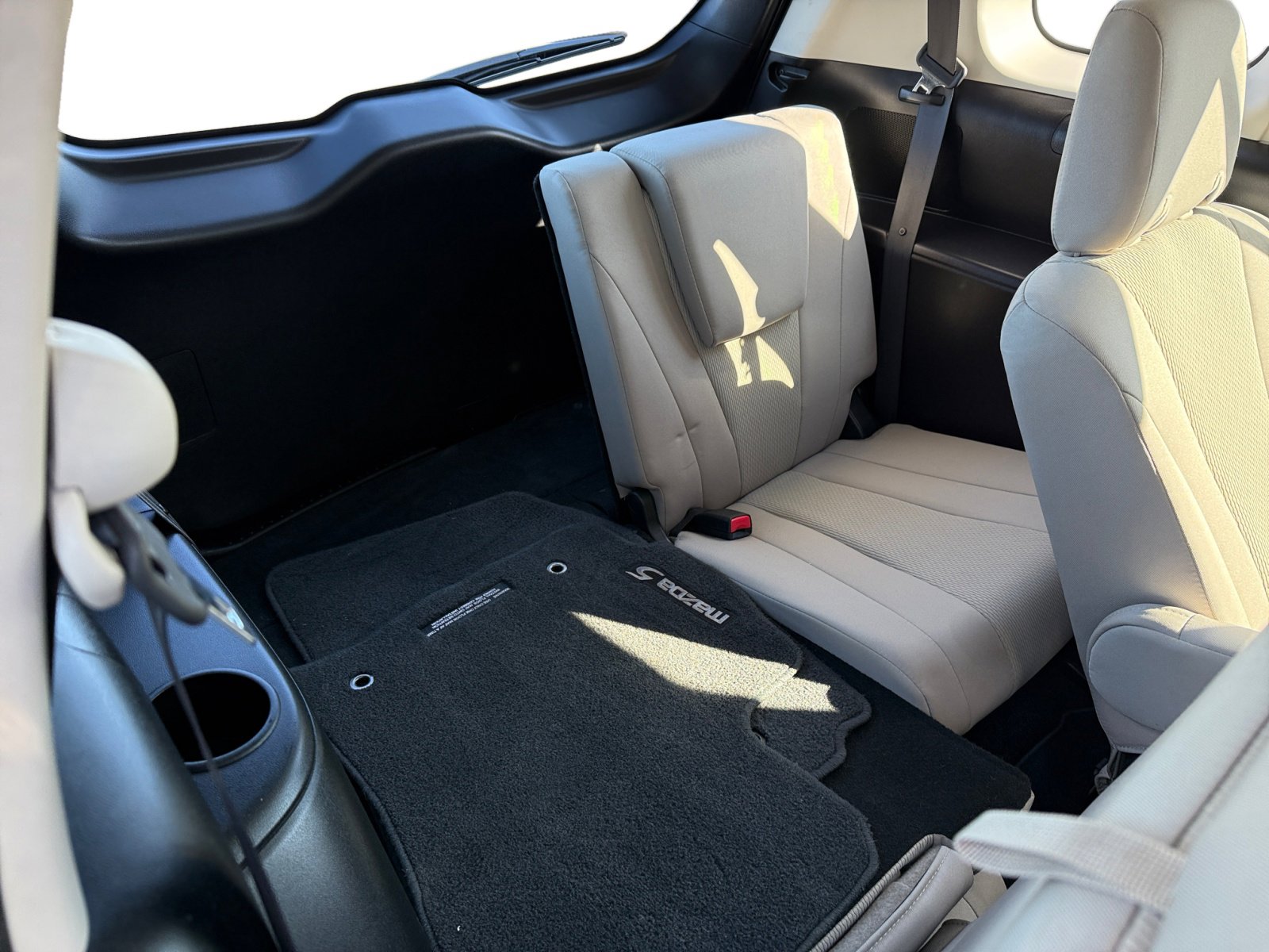 2015 Mazda Mazda5 Touring photo 17