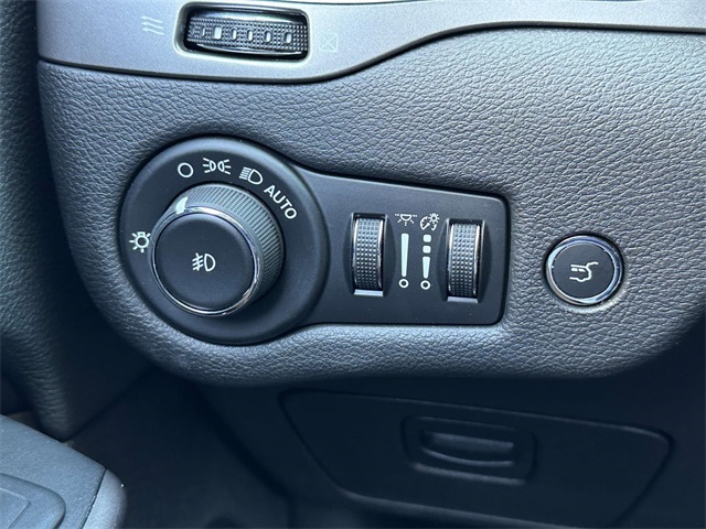 2019 Jeep Cherokee Limited photo 24