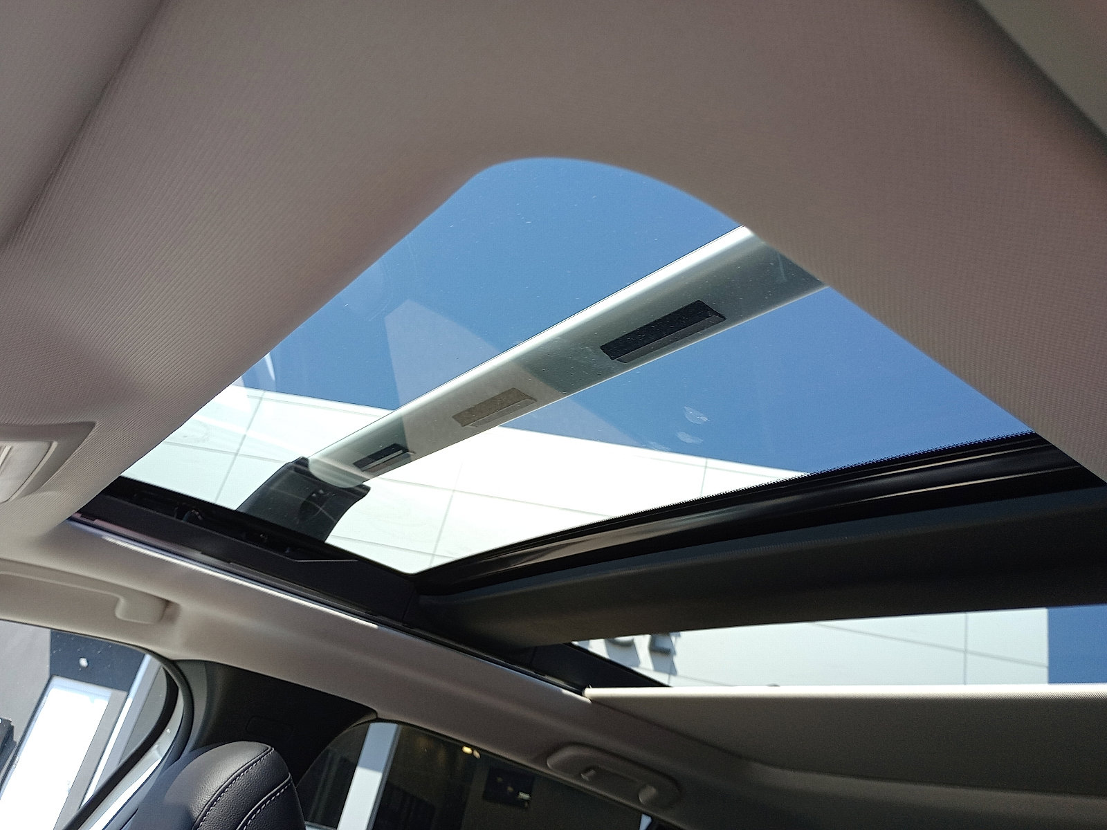 2025 Mazda CX-50 2.5 S Premium photo 8
