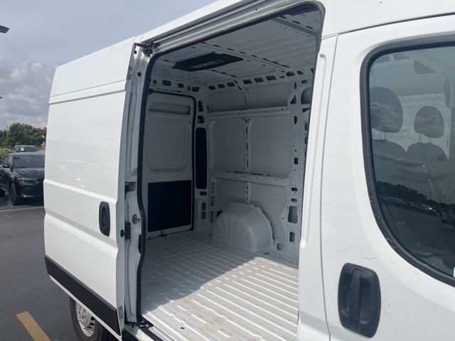 2025 Ram ProMaster 2500 photo 9