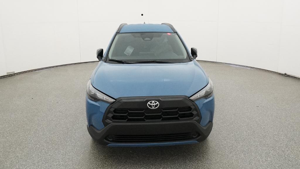 2026 Toyota Corolla Cross LE photo 2
