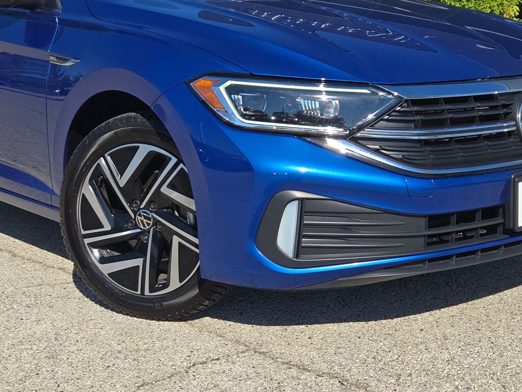 2022 Volkswagen Jetta 1.5T SEL photo 3