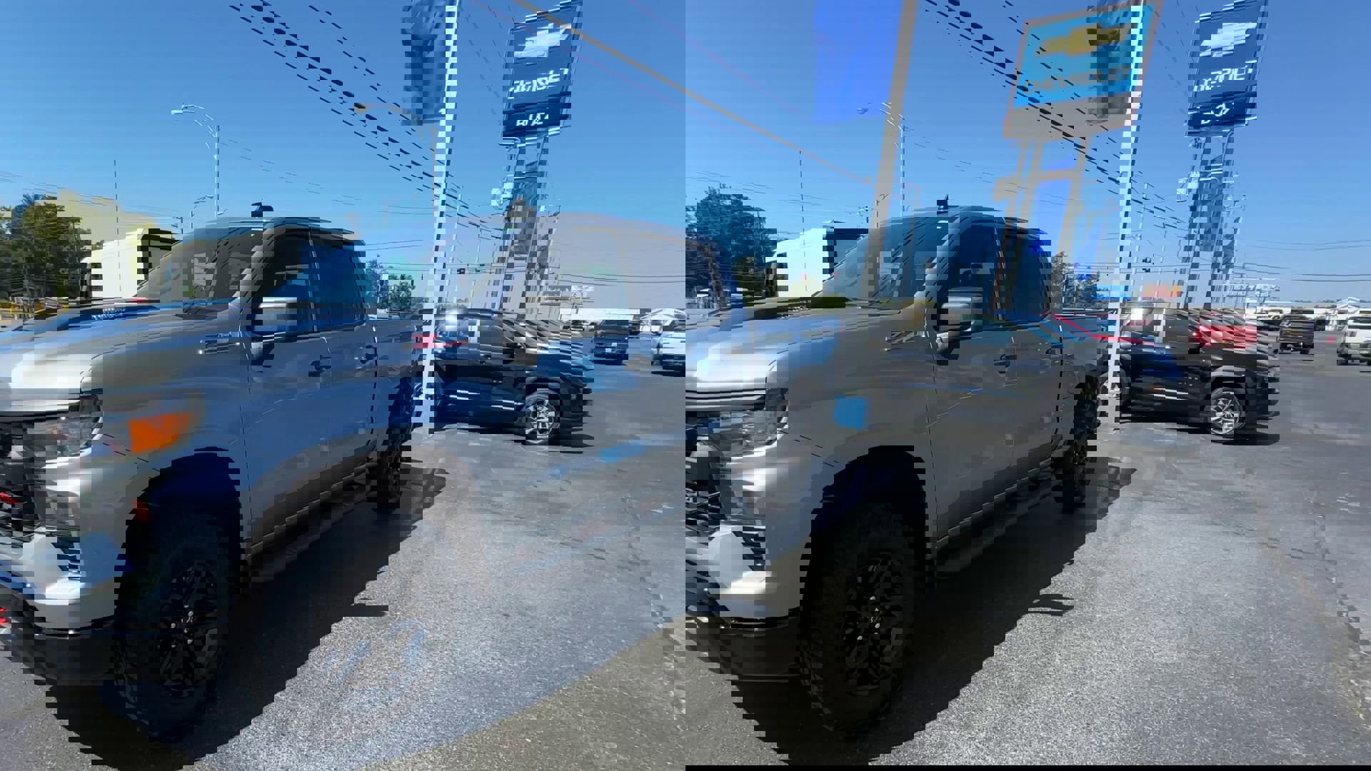 2025 Chevrolet Silverado 1500 Custom photo 4