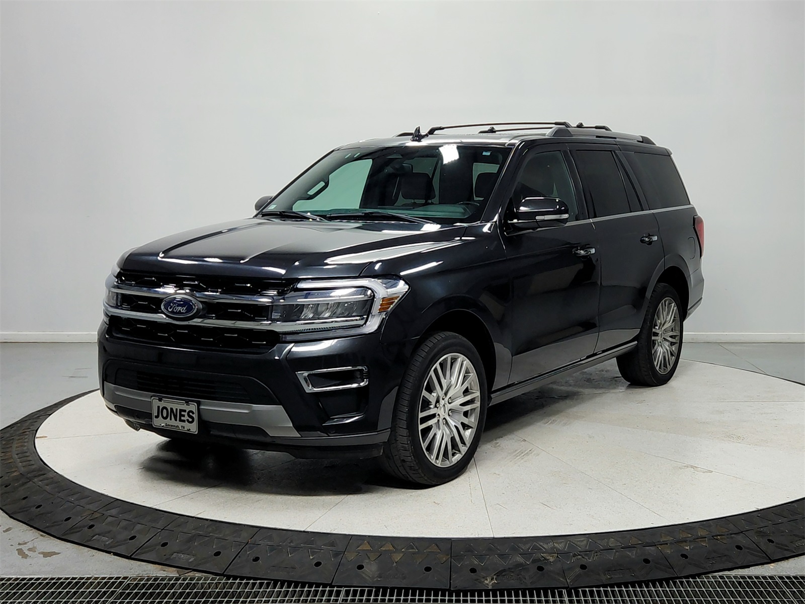 2024 Ford Expedition Limited photo 2